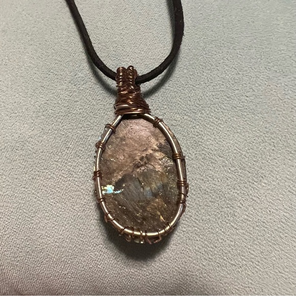 Labradorite Copper Wire Suede Cord Necklace Flashy Gorgeous - Picture 6 of 6